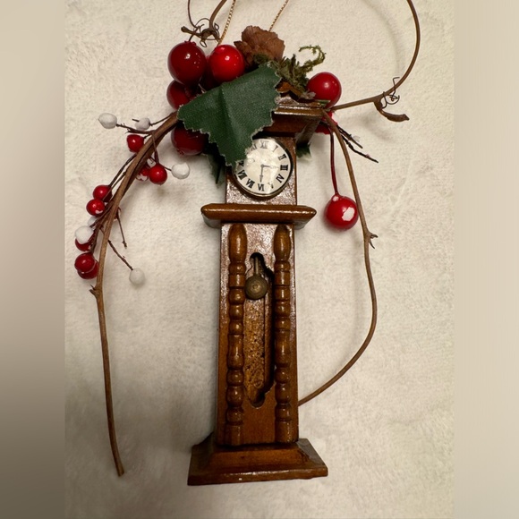 Vintage Wooden Clock Christmas Ornament - Picture 3 of 10